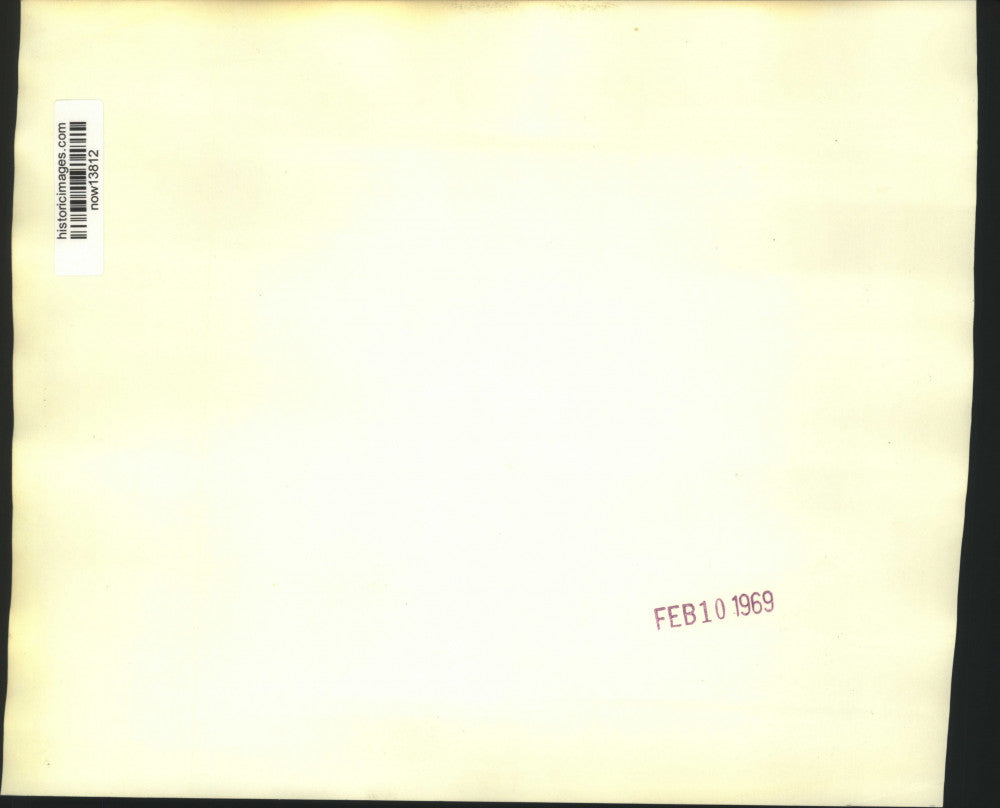 1969 Press Photo South Vietnam's Ky chats with Henry Cabot Lodge as wife watches