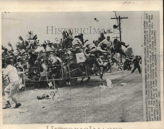 1960 Press Photo Collapsing Indianapolis Speedway spectator tower. - now13890