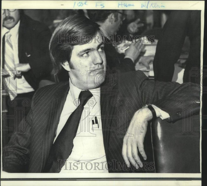 Load image into Gallery viewer, 1972 Press Photo Brit Hume, aide to Jack Anderson testifies at Senate Judiciary
