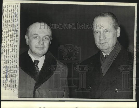 1970 Press Photo Gunnar Jarring and Yosef Tekoah at Kennedy airport in NY