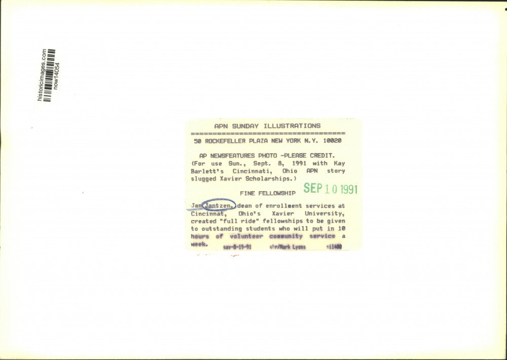 1991 Press Photo Xavier University's Dean of Enrollment Jan Jantzen in Ohio.