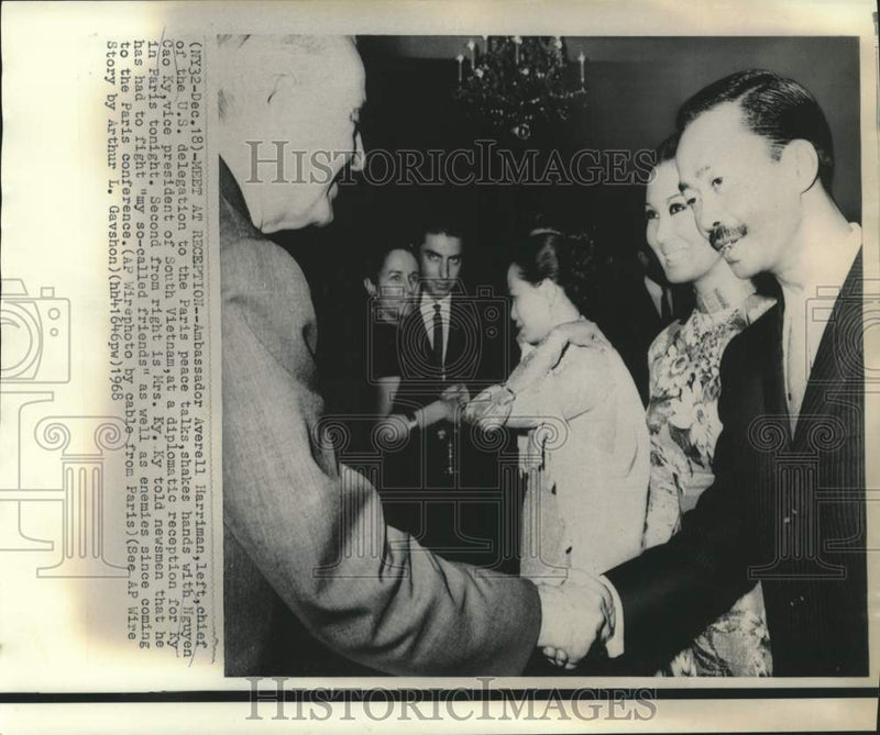 Load image into Gallery viewer, 1968 Press Photo Ambassador Harriman and South Vietnam's Ky meet at reception
