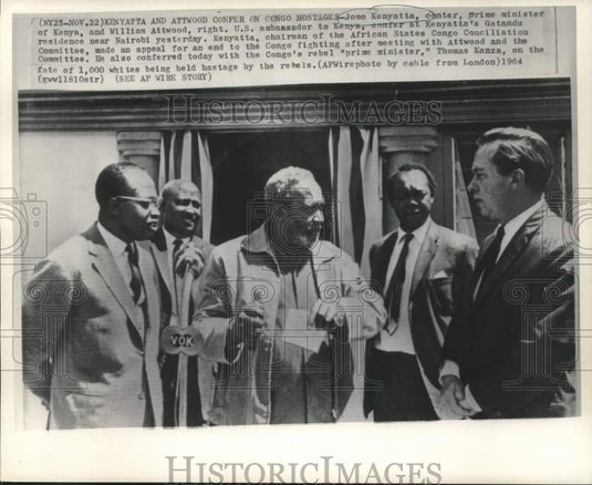 1964 Press Photo Jomo Kenyata and others confer on Congo hostages. - now14104