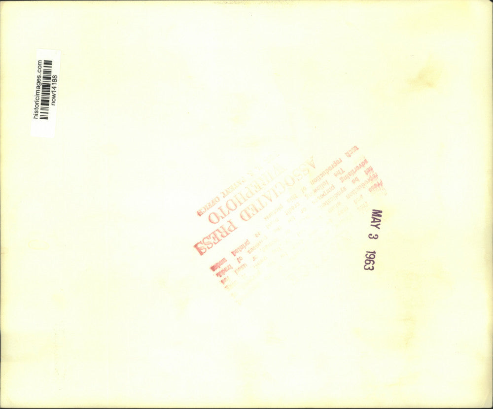 1963 Press Photo New Hampshire Governor John W. King signs lottery bill.