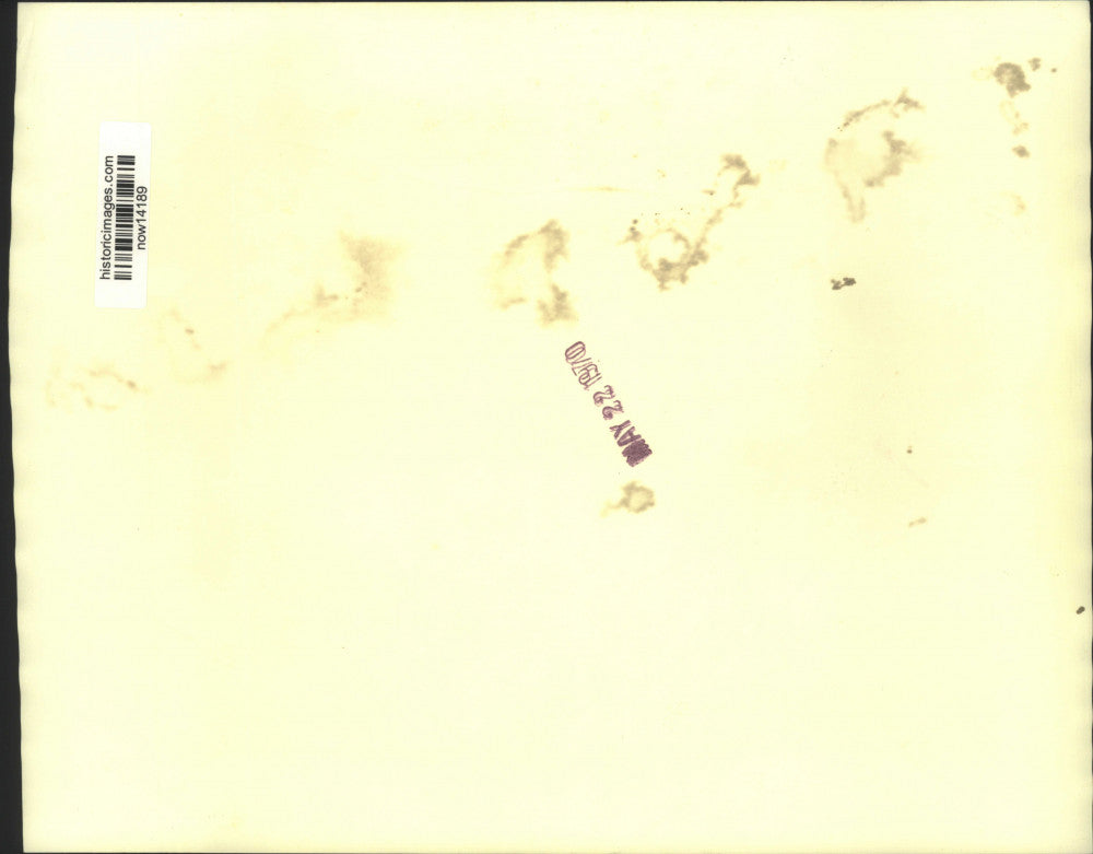 1970 Press Photo Financier John M. King gestures a news conference in New York.