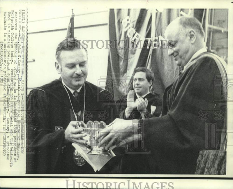 Load image into Gallery viewer, 1970 Press Photo Dr. John Kemeny installed as Dartmouth's 13th President.

