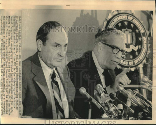 1974 Press Photo FBI Director Kelley and Saxbe at Los Angeles news conference