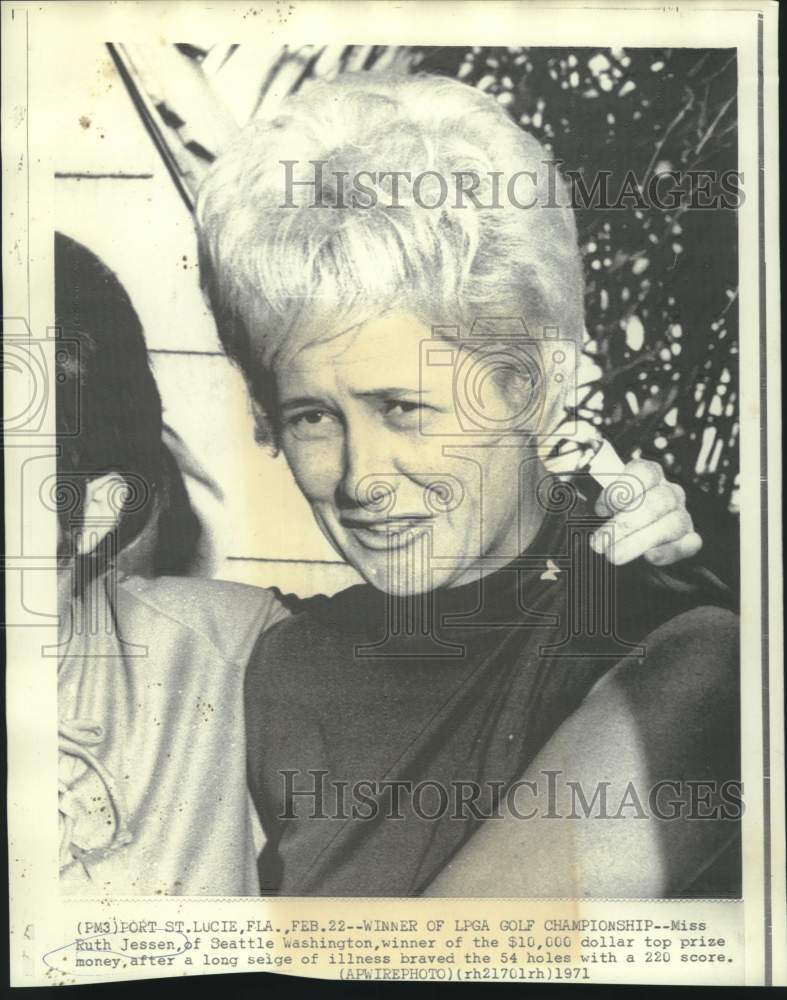 1971 Press Photo Ruth Jessen winner LPGA golf championship in Port St. Lucie, FL- Historic Images