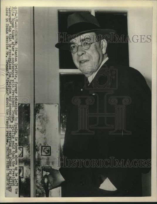 1952 Press Photo Former Spain Ambassador Stanton Griffis leaves White House.