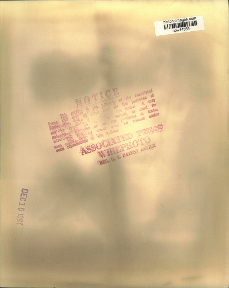 1961 Press Photo Senator Henry Jackson and Helen Hardin obtain marriage license