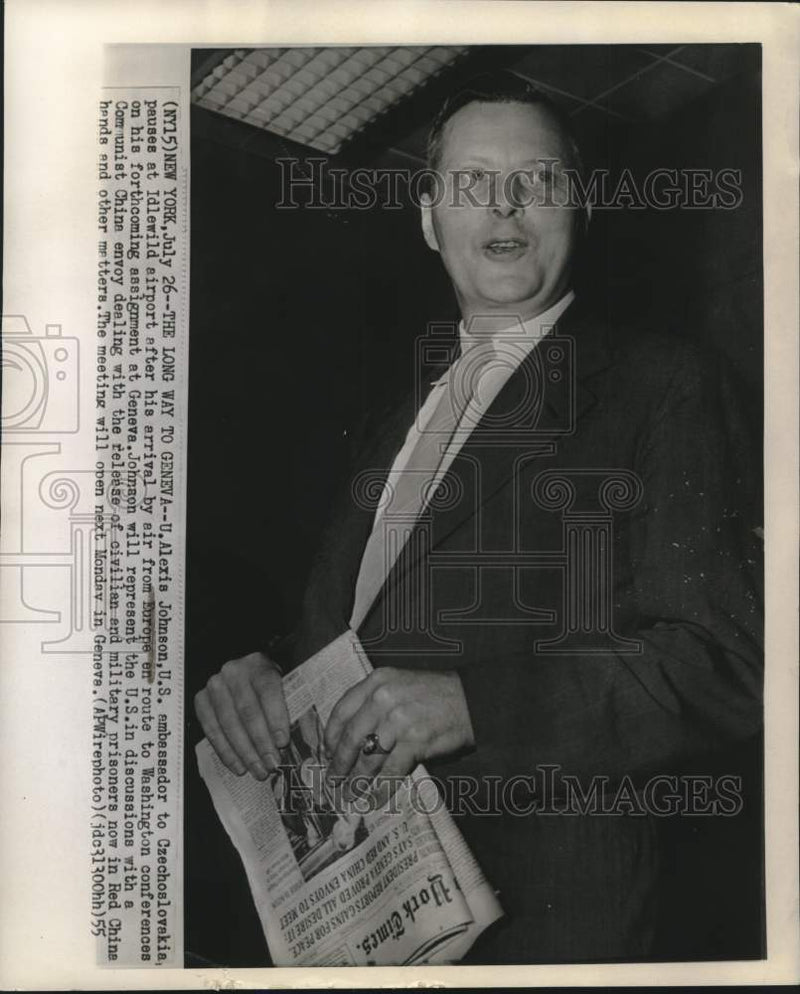 Load image into Gallery viewer, 1955 Press Photo U.S. Ambassador to Czechoslovakia Alexis Johnson at Idlewild
