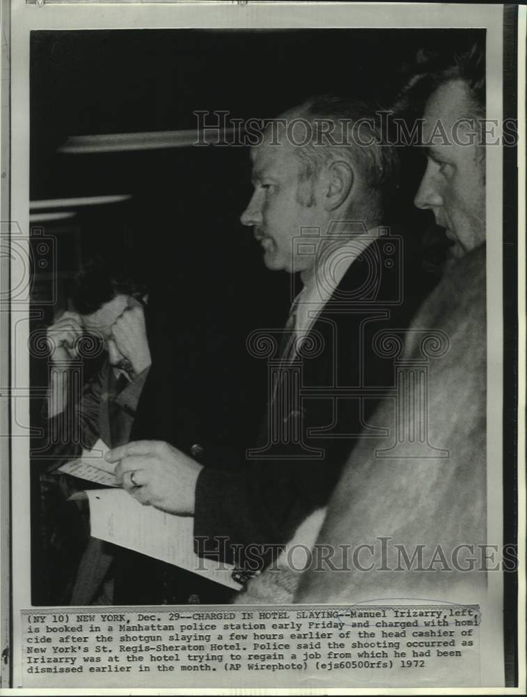 Load image into Gallery viewer, 1972 Press Photo Manuel Irizarry in Manhattan police station charged with murder
