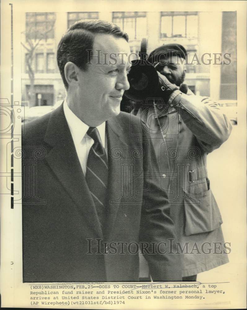 Load image into Gallery viewer, 1974 Press Photo Attorney Herbert Kalmbach arrives at US District Court
