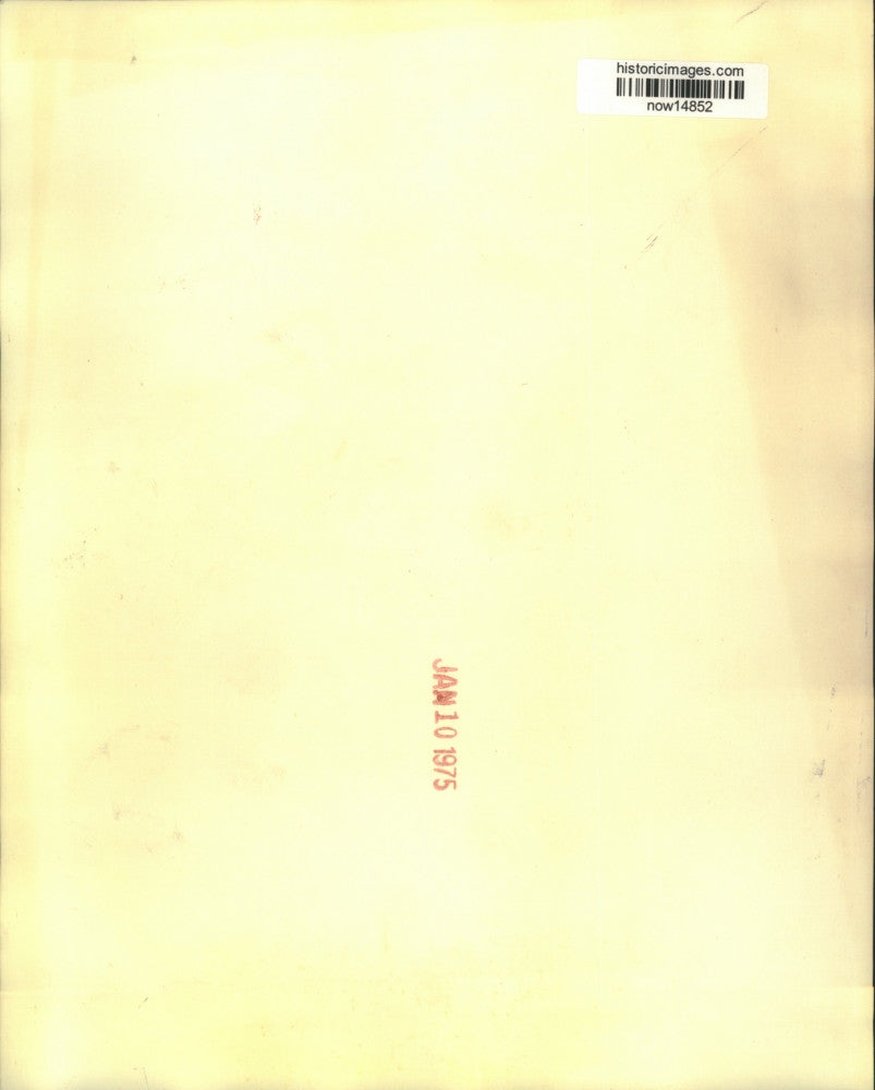 1975 Press Photo Herbert Kalmbach leaves attorney's office after prison release.