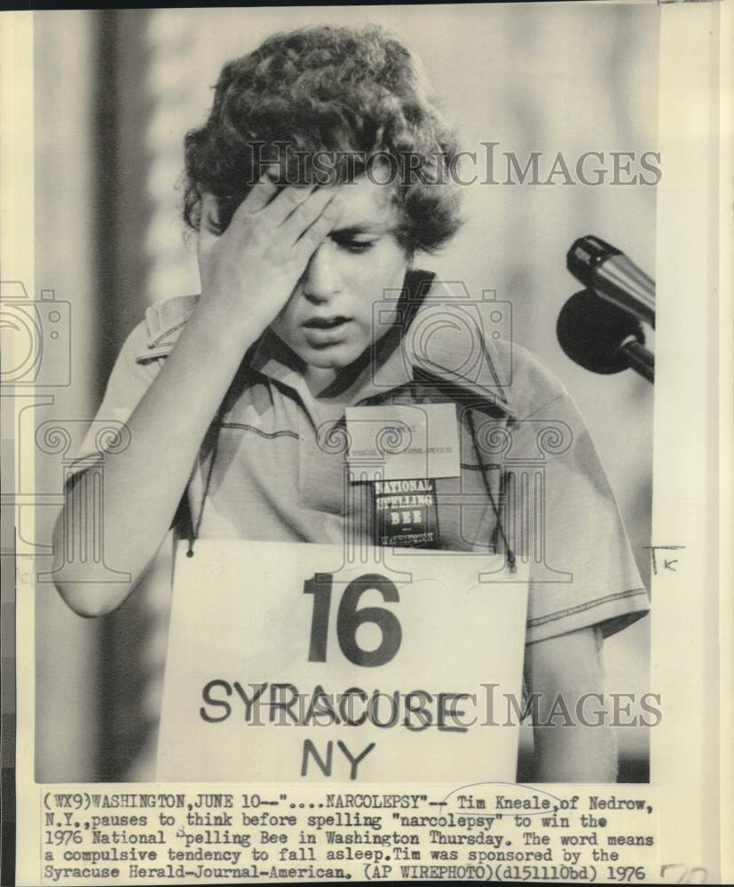 1976 Press Photo Tim Kneale, thinks before spelling &quot;narcolepsy&quot; at Spelling Bee