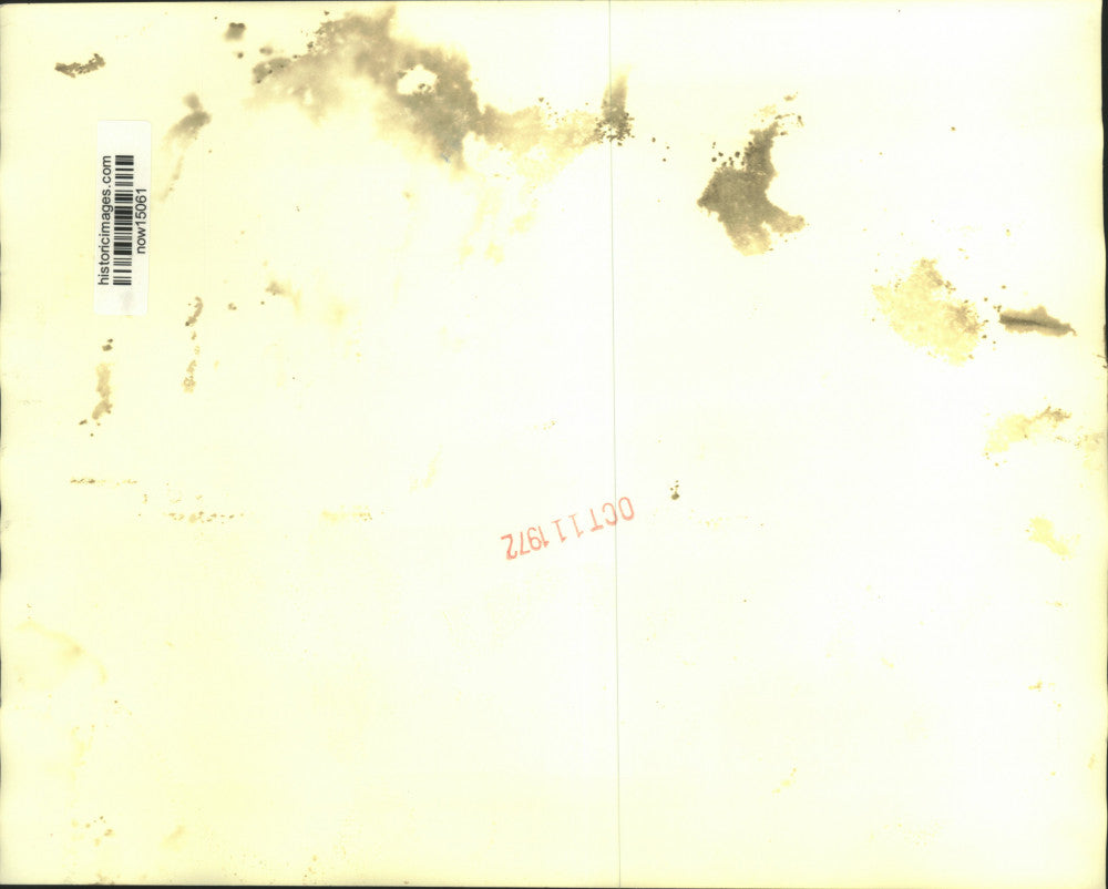 1972 Press Photo President Nixon and Senator Griffin check anti-busing bill