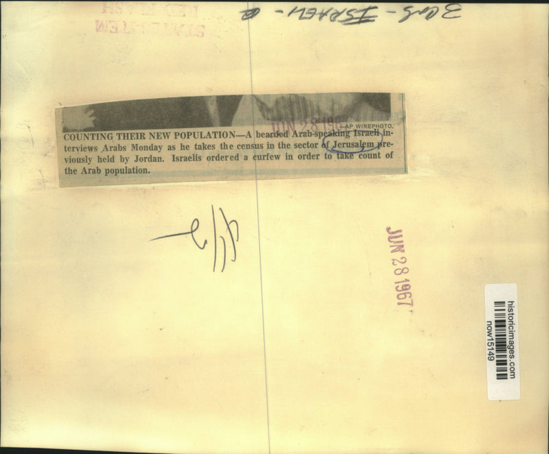 Load image into Gallery viewer, 1967 Press Photo Census taken of Arabs in previously held sector of Jerusalem
