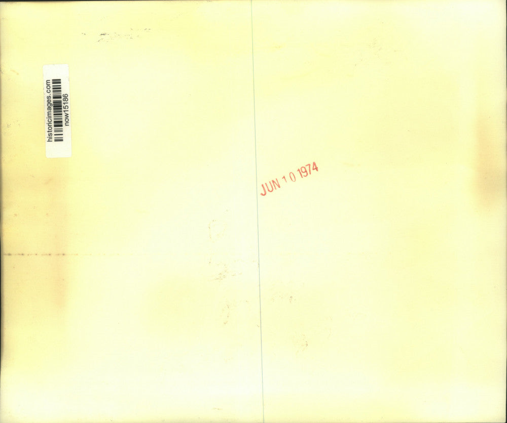 1974 Press Photo Representative Louise Johnson and another confer in legislation