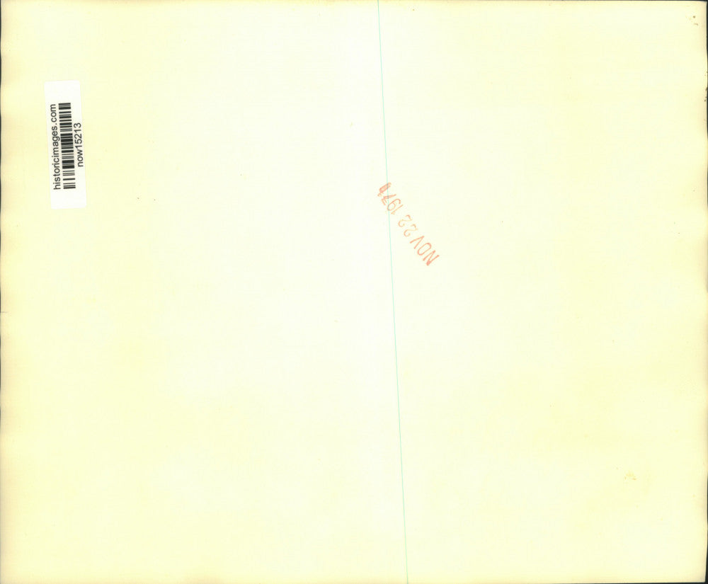 1971 Press Photo Senator Henry Jackson with newsmen in Washington - now15213