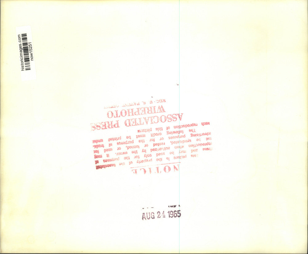 1965 Press Photo Gemini 5 Flight Director Chris Kraft at Mission Control console