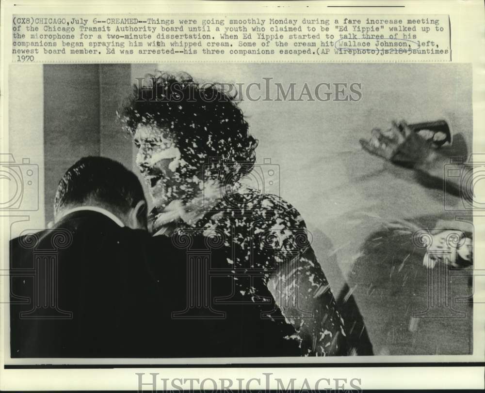 1970 Press Photo Wallace Johnson and Ed Yippie creamed at Chicago meeting