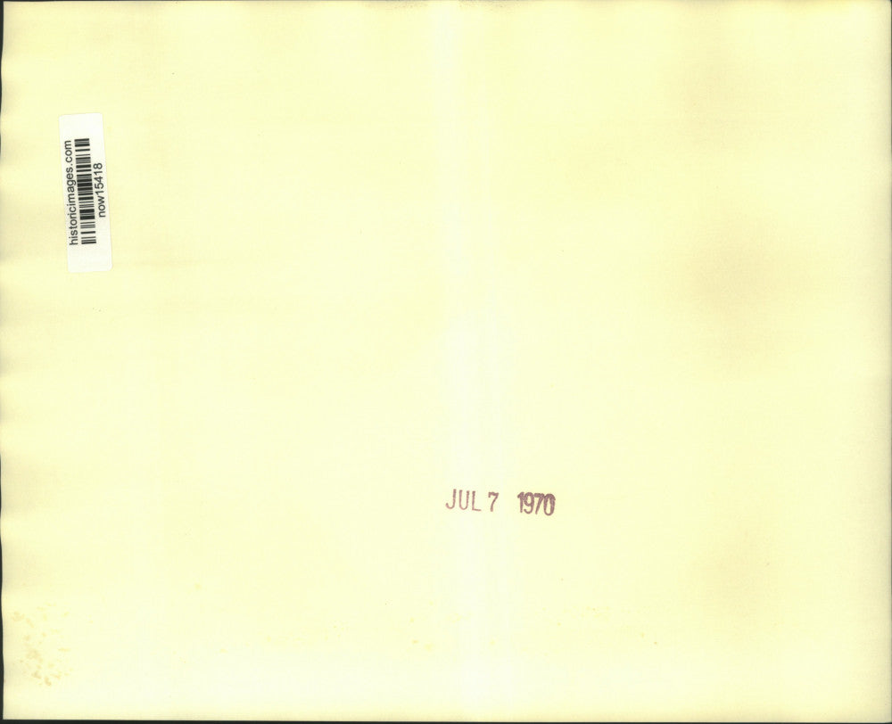 1970 Press Photo Wallace Johnson and Ed Yippie creamed at Chicago meeting