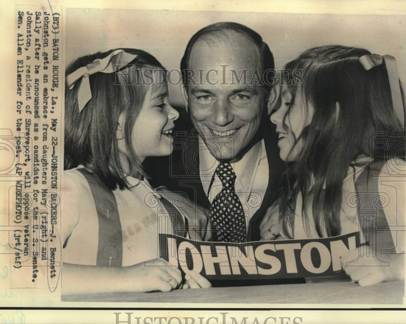 Load image into Gallery viewer, 1972 Press Photo Bennett Johnston, US Senate candidate, gets hugs from daughters
