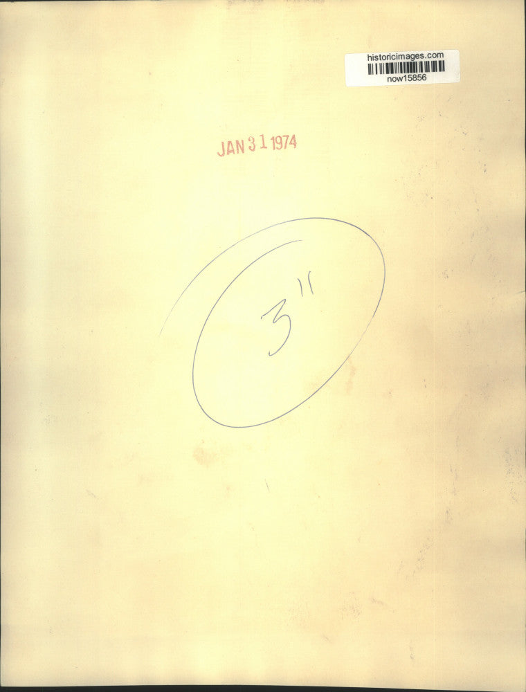 1974 Press Photo Alexandria patrolman Ray Lacoy saves life of Edwin Davis in LA