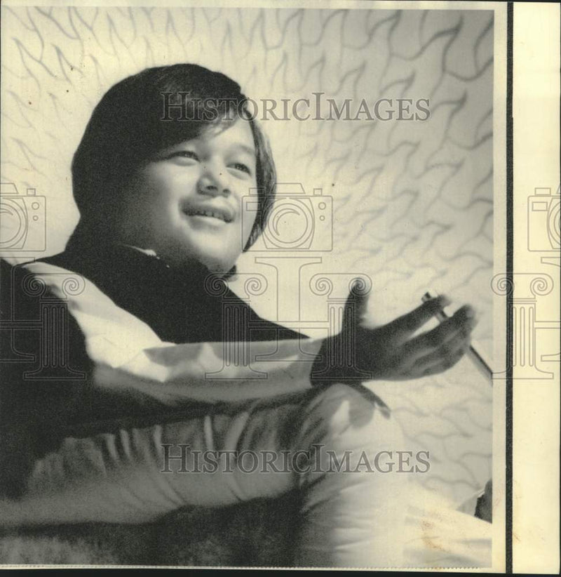 Load image into Gallery viewer, 1974 Press Photo Guru Maharj Ji celebrates 17th birthday - now15923
