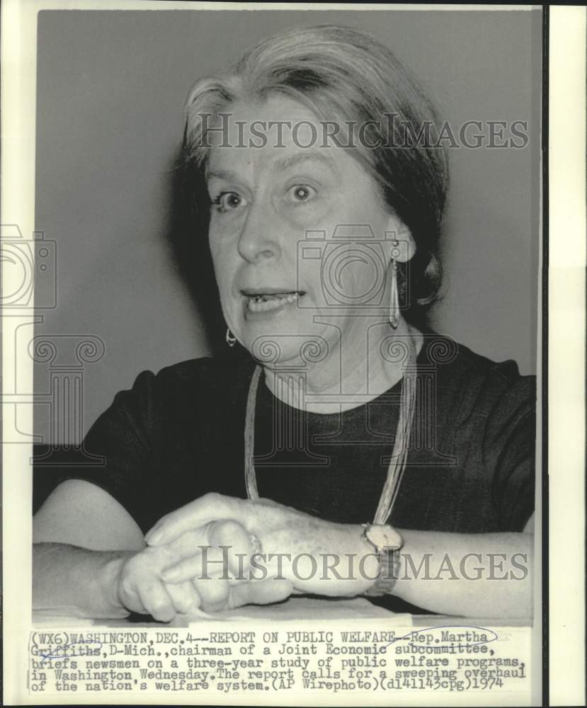1974 Press Photo D.C.-Joint Economic Subcommittee chairman Martha Griffiths