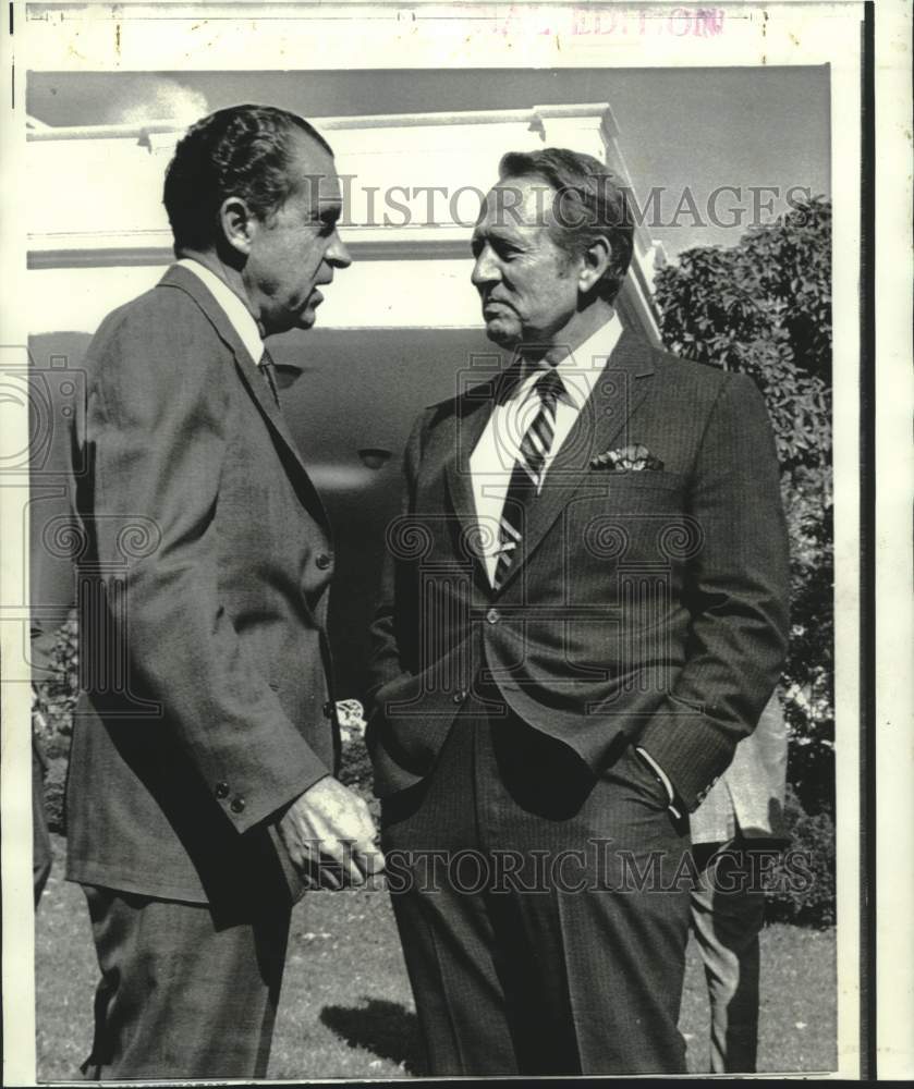 1969 Press Photo Art Linkletter meets with President Nixon at White House.
