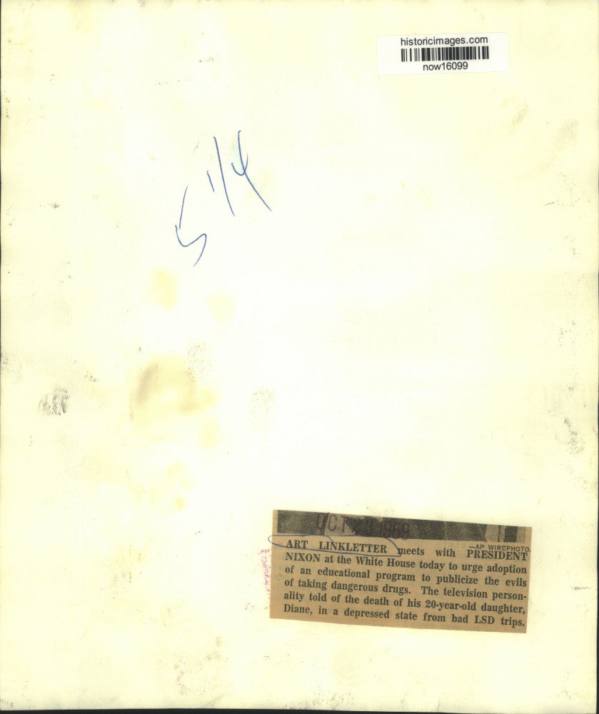 1969 Press Photo Art Linkletter meets with President Nixon at White House.