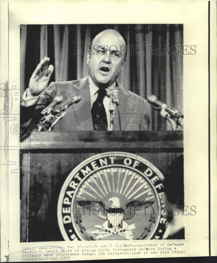 1972 Press Photo Defense Secretary Melvin Laird at Pentagon news conference.