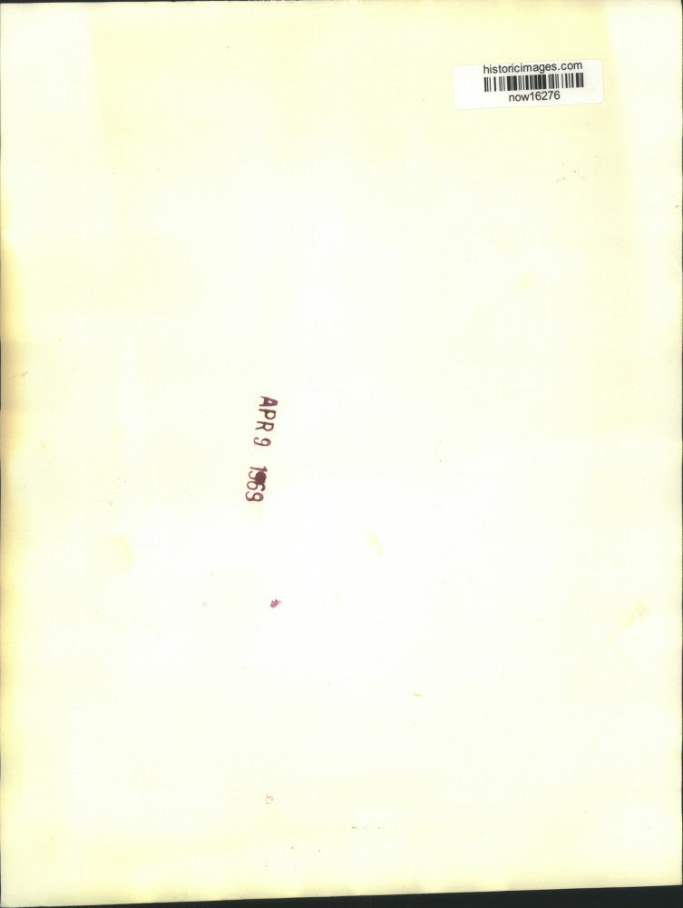 1969 Press Photo Netherlands' Queen Juliana with daughter at Montreal airport.