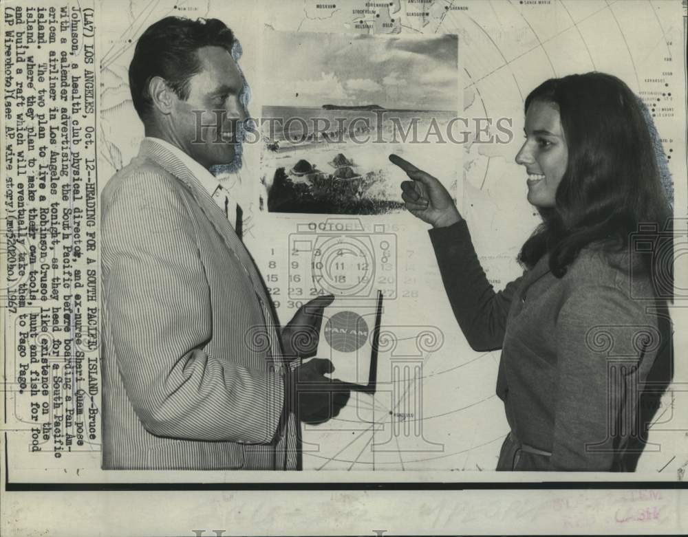 1967 Press Photo Bruce Johnson and Shan Quam point to island in South Pacific