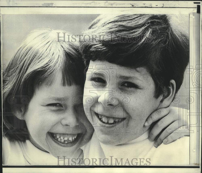 Load image into Gallery viewer, 1970 Press Photo Princess Margaret's son Lord Linley and daughter Lady Sarah
