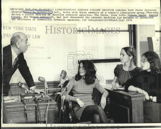 1971 Press Photo New York State Attorney General Lefkowitz with Liberationists