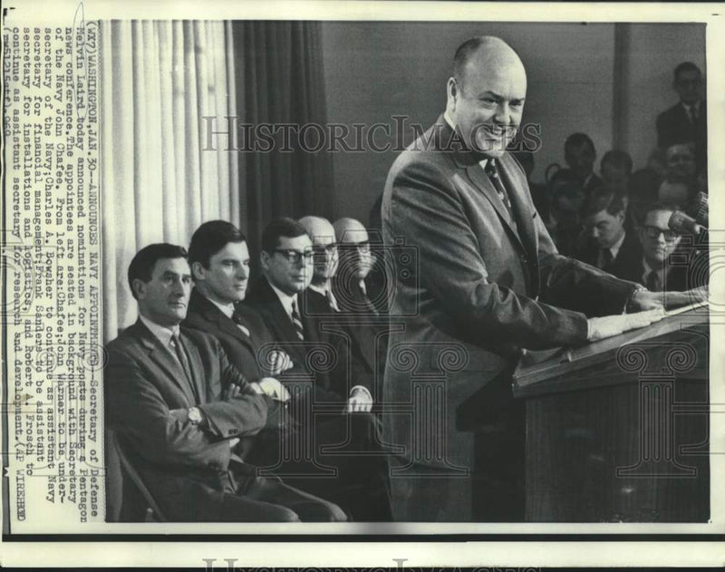 Load image into Gallery viewer, 1969 Press Photo Defense Secretary Laird announces Navy appointments at Pentagon
