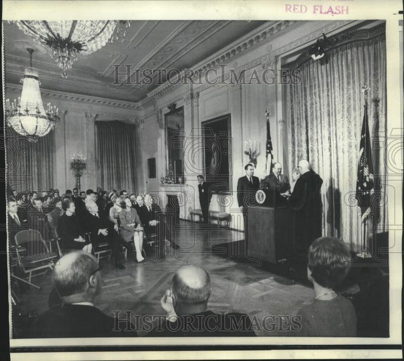 Load image into Gallery viewer, 1969 Press Photo Melvin Laird sworn in as Secretary of Defense. - now16833
