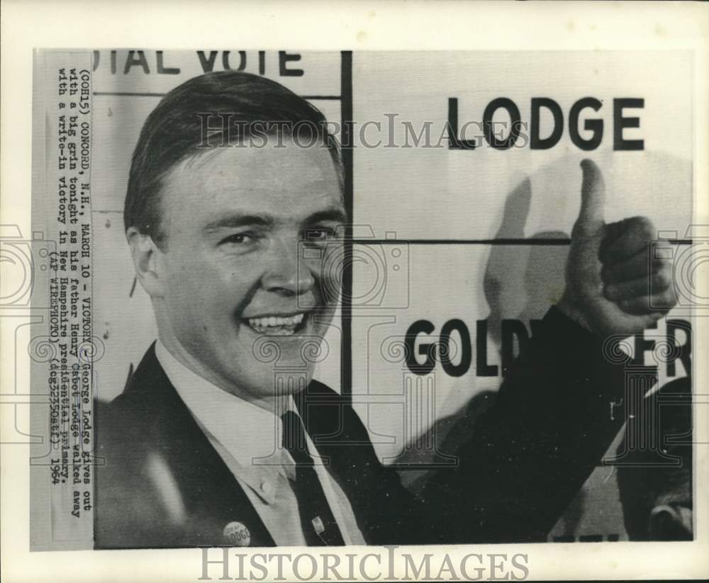 1964 Press Photo Henry Cabot Lodge's son George points to vote board - now17031
