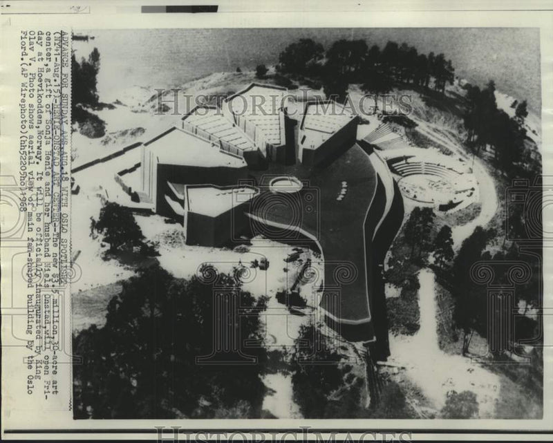 Load image into Gallery viewer, 1968 Press Photo Aerial view of Heni-Onstad Art Center in Hoevikodden, Norway
