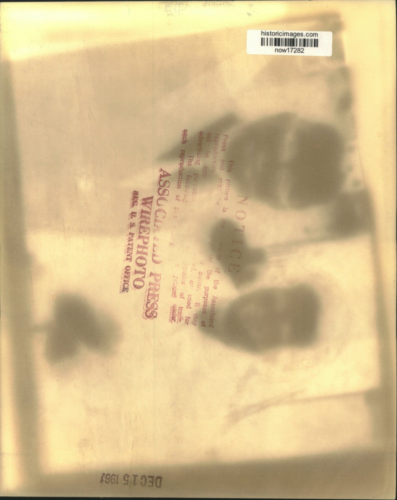 1961 Press Photo Congratulations to Secretary of the Navy Fred Korth and wife