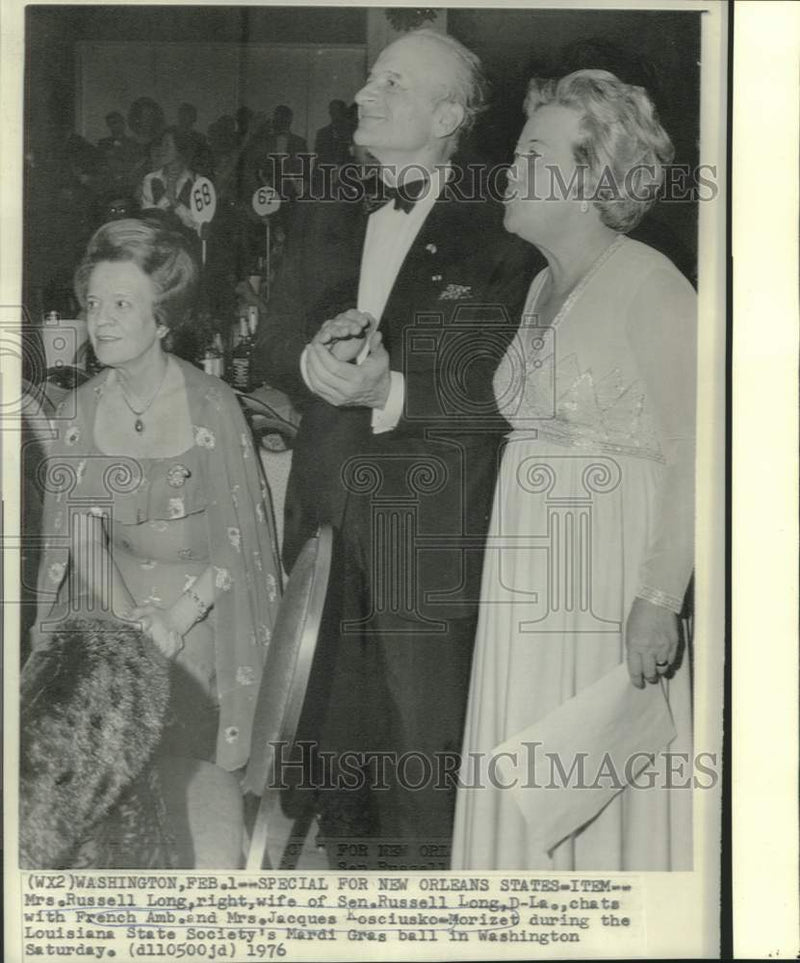 Load image into Gallery viewer, 1976 Press Photo French Ambassador &amp; Mrs. Kosciusko-Morizet at Washington Ball
