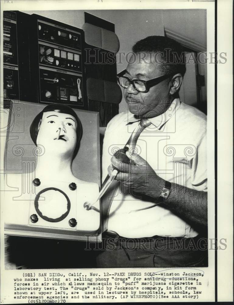 1970 Press Photo Winston Jackson, manufacturer of "fake drugs" - now17342