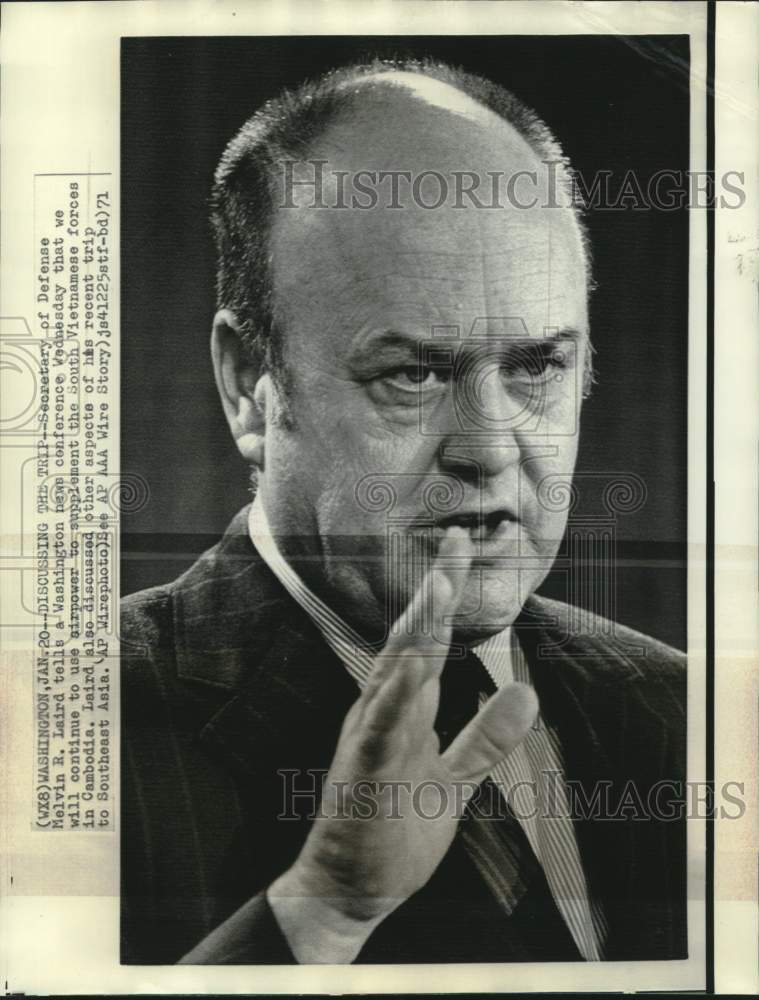 1971 Press Photo Defense Sec. Melvin Laird at news conference, Washington DC