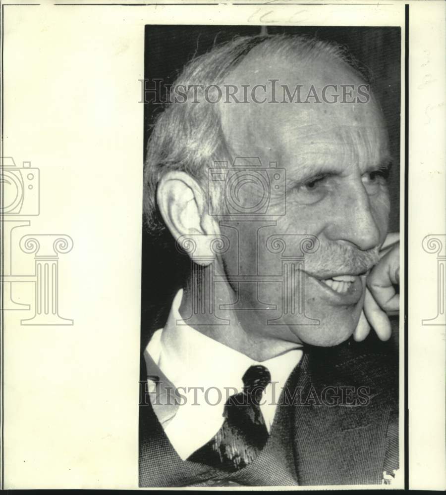 1973 Press Photo Released kidnap victim Charles A. Lockwood with reporters