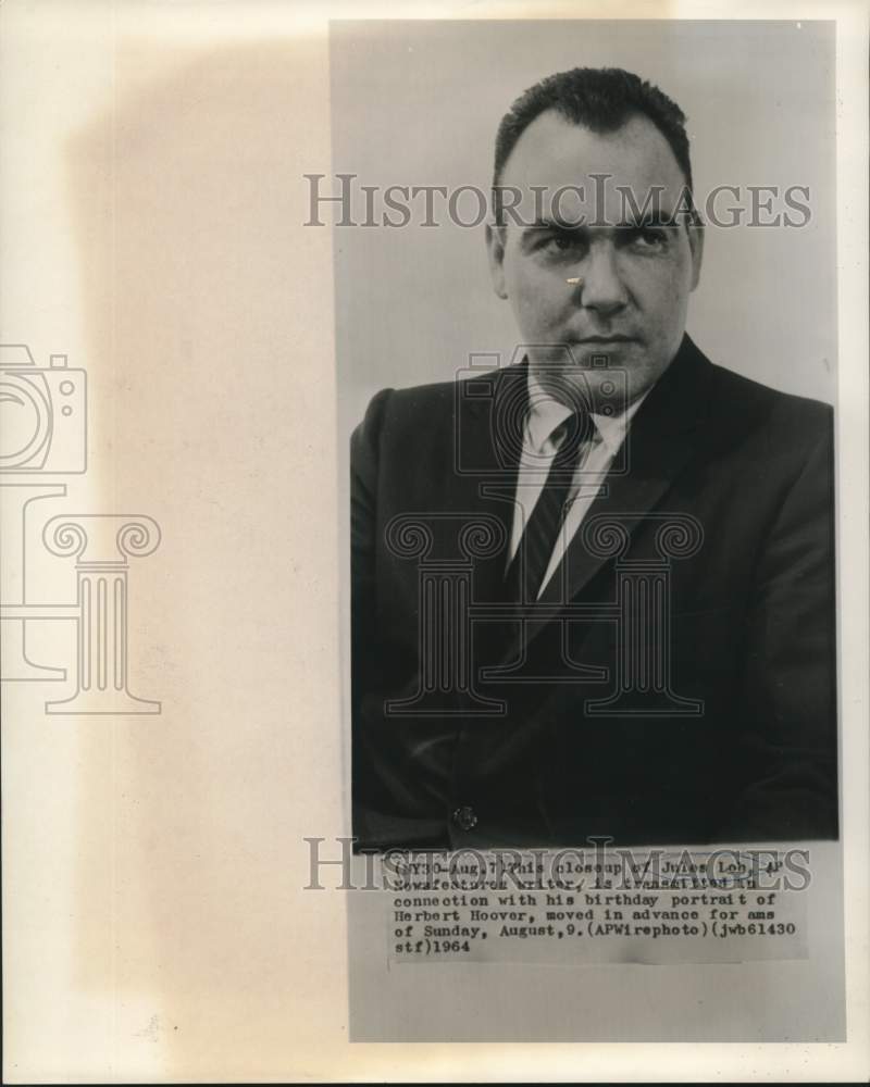 Load image into Gallery viewer, 1964 Press Photo Associated Press writer Jules Lob - now17500
