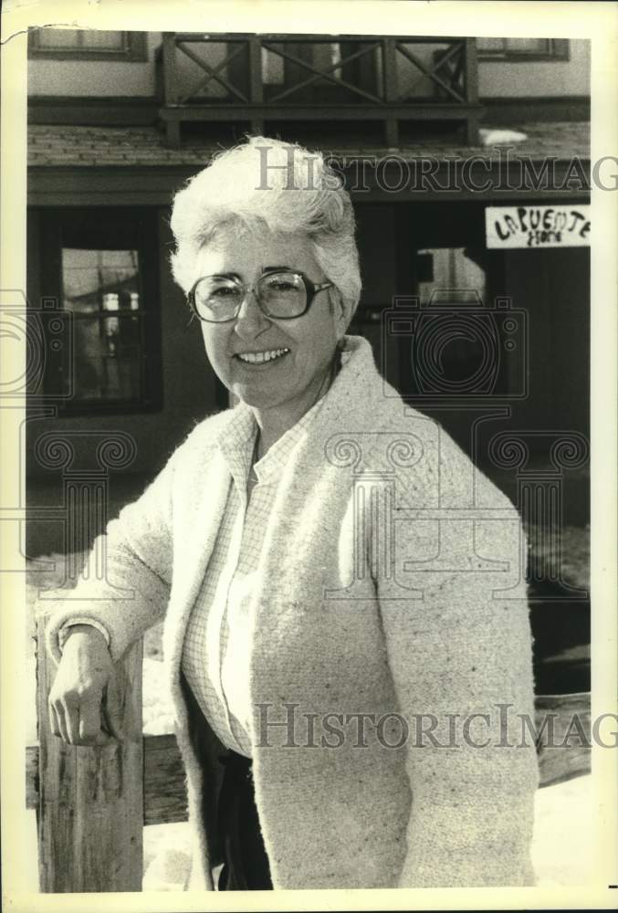Load image into Gallery viewer, 1983 Press Photo Sister Angelo Labato named Alamosa, Colorado's Citizen of Year
