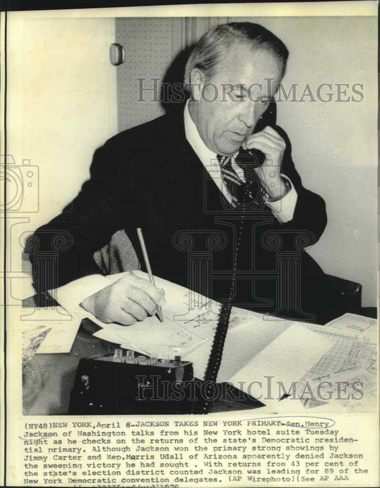 Load image into Gallery viewer, 1976 Press Photo Senator Henry Jackson talks on phone in New York suite
