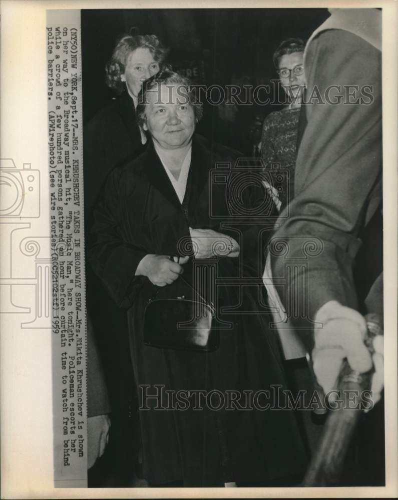 1959 Press Photo Mrs. Nikita Khrushchev takes in a New York Broadway show.